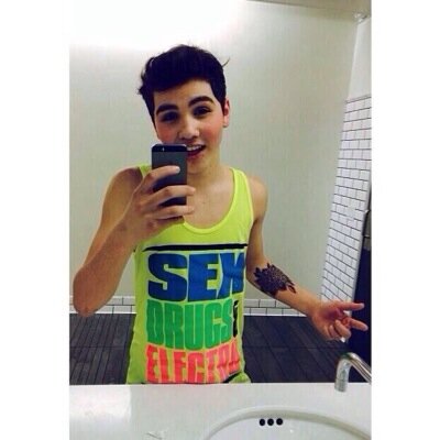 if you see this dm me. because i get bored and need new people to talk too