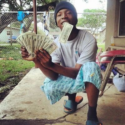 #YRH , Young Rich Hustla  IG : @Hoodrich_maymay