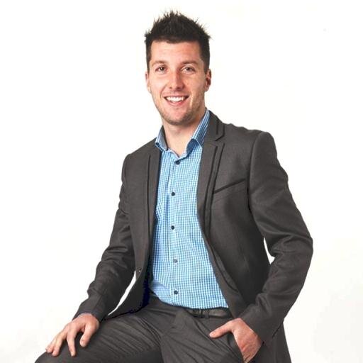 From Loxton in the Riverland, love my Footy/Sport and work as a Sales Consultant for Gary J Smith Real Estate