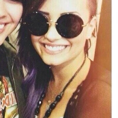 YOU ARE SO BEAUTIFUL AND WORTHY OF LIFE AND I THINK YOU DESERVE THE BEST STAY STRONG AND KEEP YOUR HEAD UP I BELIEVE IN YOU WITH ALL OF MY HEART