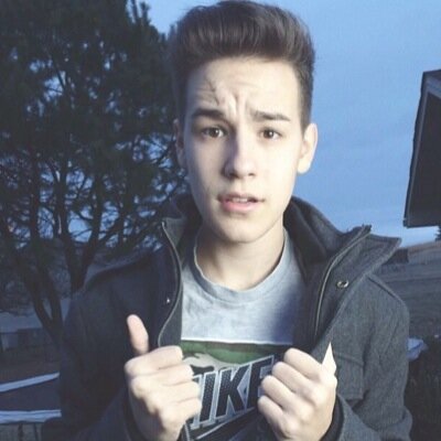 hi i just gave you a free follow so follow me @twerkinqmagcon so i dont unfollow ❤️