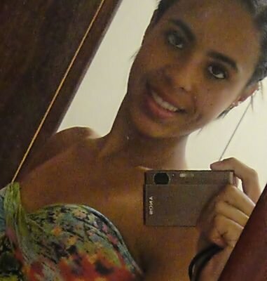 Aprendi que se ama enquanto pode, esquece quando é preciso, e que só vale a pena lutar, por aquilo que vale a pena possuir :*