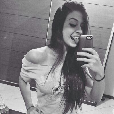 Ok, estou pronta para o próximo passo, então prossiga. - Qm é você, Ryle ?