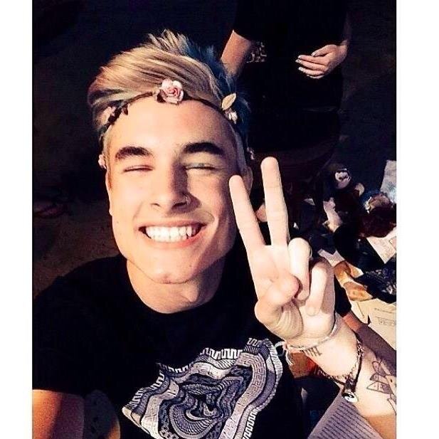 the names kian lawley and im one cocky son of a bitch. |rp/fl|