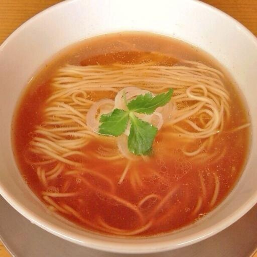 静岡県中･西部中心にラーメン食べ歩きをしてます。美味しいラーメンを食べて、気が向いた時だけ呟きます(^з^)