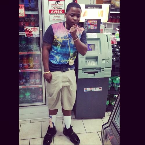 GETTIN MONEY IS MY SPORT AN UNDERSTAND THE GAME IS MY COURT!!!!! #RIPDerrickKnighton #Damage4Ever #GBM #GBM #TEAMFOLLOWBACK 