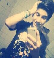 Ayee me qiere muucho (:Cande.D me ama y esta siempre//