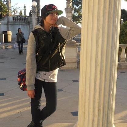 I love filming and music. Waiting to be a famous Youtuber one day. ^_^