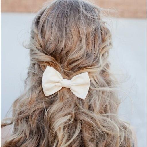 A southern girl with a passion for two kind of bows. Archery and Hair.