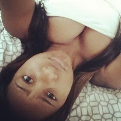 InSilenceISpeak's profile picture. Zombies love ice cream