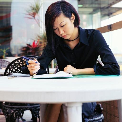 Sarah is a professional blogger and journalist based in Sydney. She is a food lover, have great fashion sense and state level tennis player in Sydney.