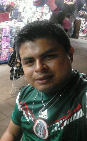 Musico cantante, me apaciona el futbol soy una persona muy sencible amo y guerrero de la vida si no luchas jamas lograras tus objetivos  €d¥V@n