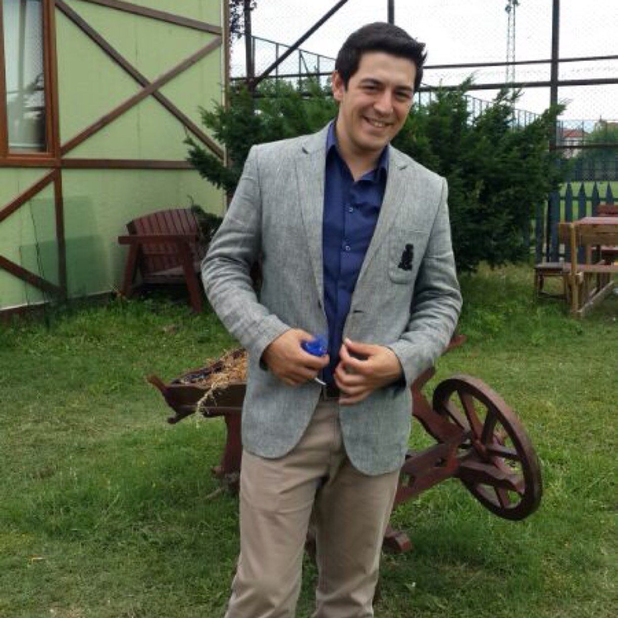 azizinancarslan's profile picture. 