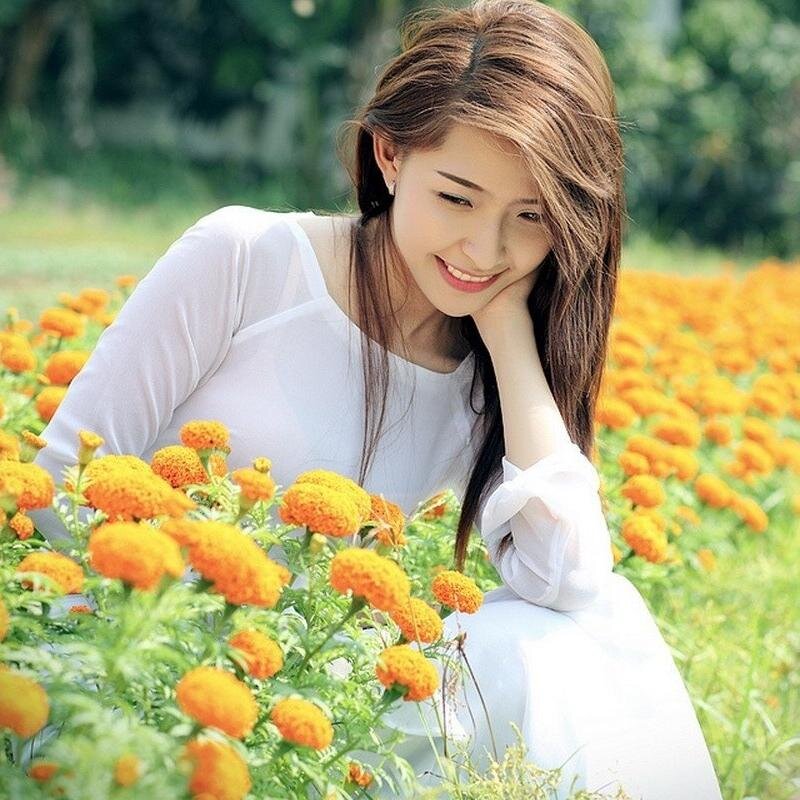 clarasmith589's profile picture. I love my country, Vietnam. Please feel free to ask if you have any questions about Vietnamese culture :)
