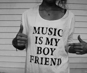 student at present but wanna become a singer.....love purple.....love dance.....love twix