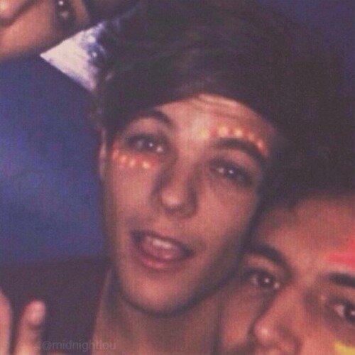 bathducklouis's profile picture. louis tomlinson and michael clifford just make me really really happy (✿◠‿◠)