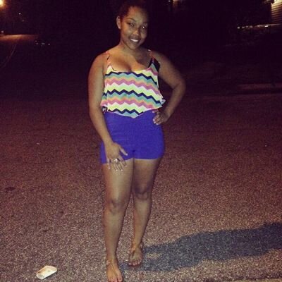 17-FAG
FollowMeIFollowBack
One Fine Ass Girl That Has A Lot Going For Herself ICould Give 2 Fucks Bout Drama & All That Other Shit But Blahh Fwm On A Good Day♡