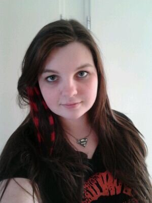 I'm a true 5SOS fan, Directioner, Lovatic, Mixer and Smiler. You can always PM me, always here for you.