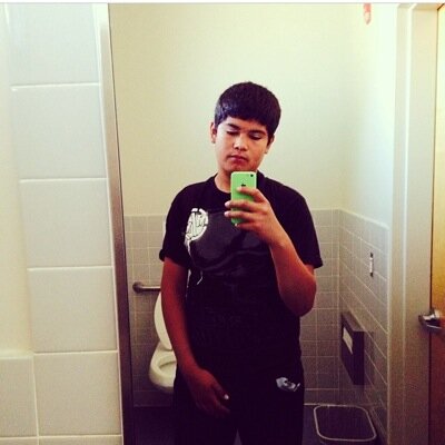 omarlop09947725's profile picture. Follow me i'll follow back