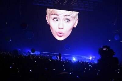 MILEYFOLLOWMEPLEASE.  MILEYFOLLOWMEPLEASE.  MILEYFOLLOWMEPLEASE .MILEYFOLLOWMEPLEASE . MILEYiloveyou♥