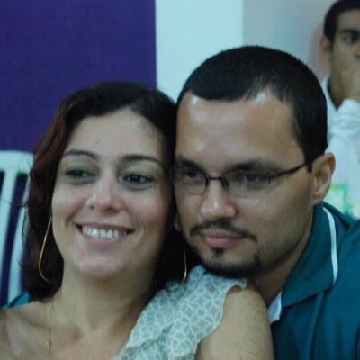 Professora da PCRJ, Psicóloga, Psicopedagoga, esposa do Lindemberg e o melhor , mãe das Annas Sophia e Letícia, e do principe João Gabriel. Feliz, simples assim
