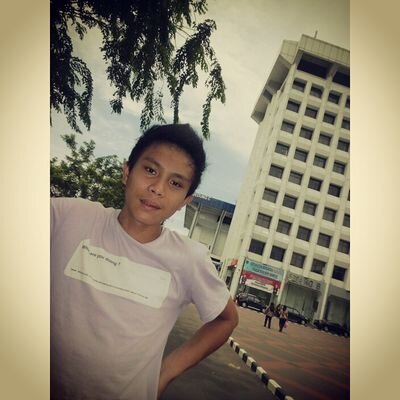 jovvaaan's profile picture. We life in this world just waiting to die