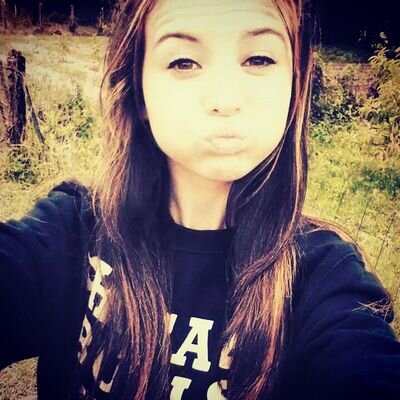 Hanaë | 15 yo | I am a queen,t'peux pas teste. :*  Et si je t'appelle 'chéri' c'est simplement parce-que j'aurais oublier ton prénom.✌️