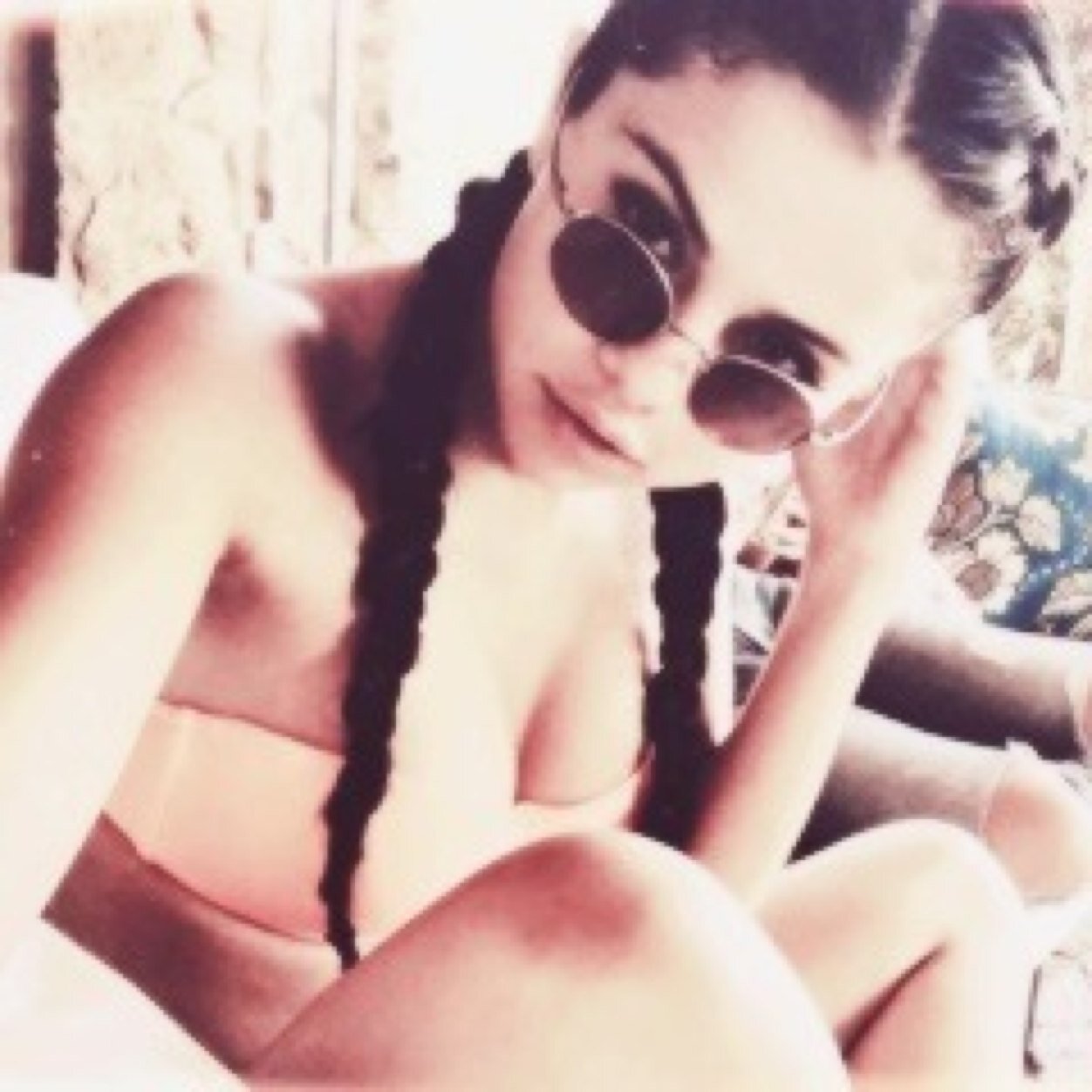 Sèlena Marie Gomez| 18 | bisex.