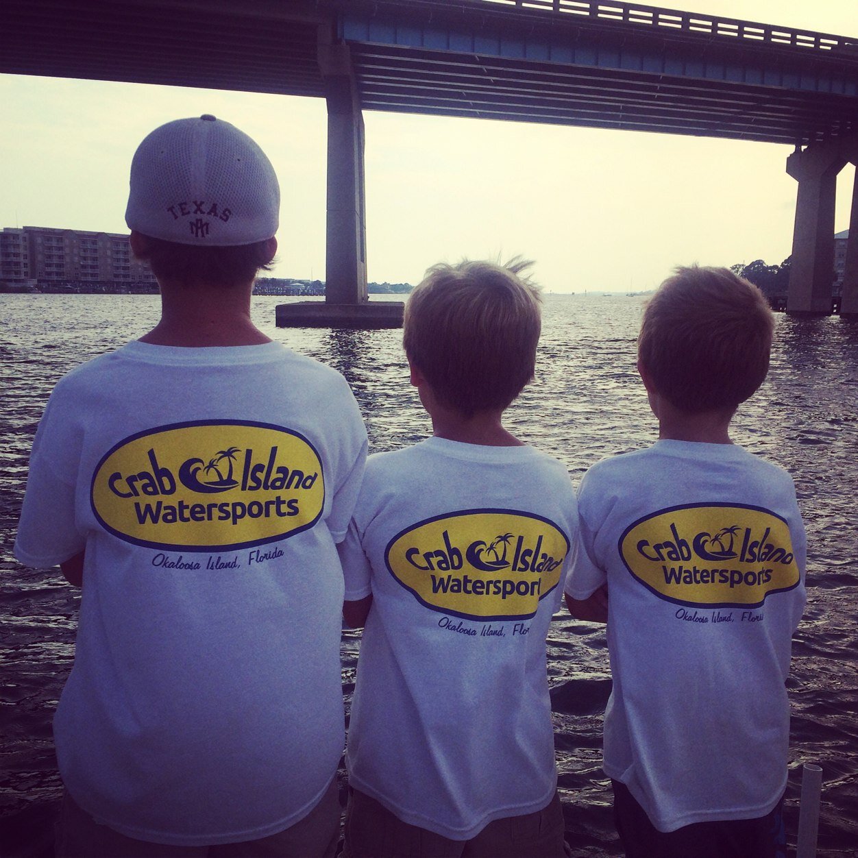 Crab Island Watersports offers outstanding service & customer satisfaction for pontoon boat and waverunner rentals.  Come see us for your Destin vacation!