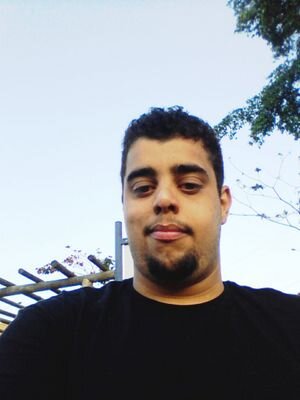 sou legal simpatico. extrovertido. carinhoso amigo . e sim so sou assim com merecer ;)