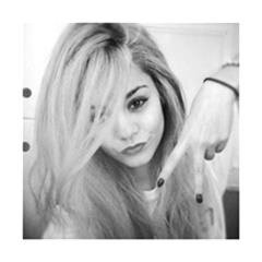 vanessa || jen, jos || ETERO ALLA FACCIA DI CALUM || spogliarellista.