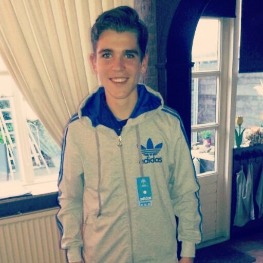 NickVisser1998's profile picture. CLUBS ; FC TWENTE FC BARCELONA