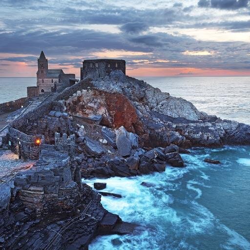 GenioHotel's profile picture. Hotel sito in centro storico fra le mura del medioevo e la torre capitolare ,romantica atmosfera,semplice Hotel con terrazze e giardini.