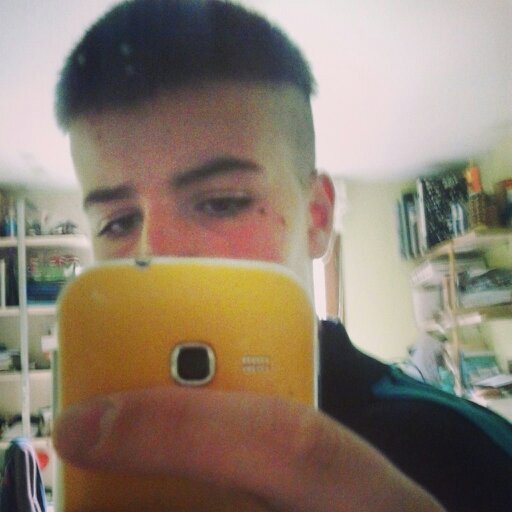 lontzo2's profile picture. 13 urte. Prefiero morir de pie que vivir arrodillado.  Jugador del Atarrabia, con el 30 a la espalda. Nafarroan.C.A.O.Infernu Gorria.