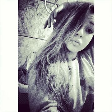 “Viva a vida sem ter pressa, coisas boas acontecem devagar.''
Whats 49 9111 0799