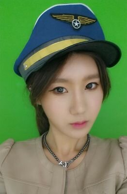 usara02121's profile picture. 하이하이