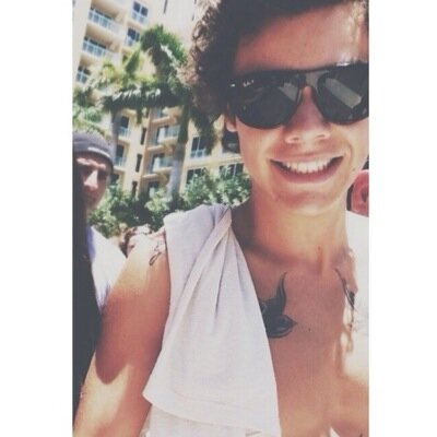 free follow from @pornwithzarry