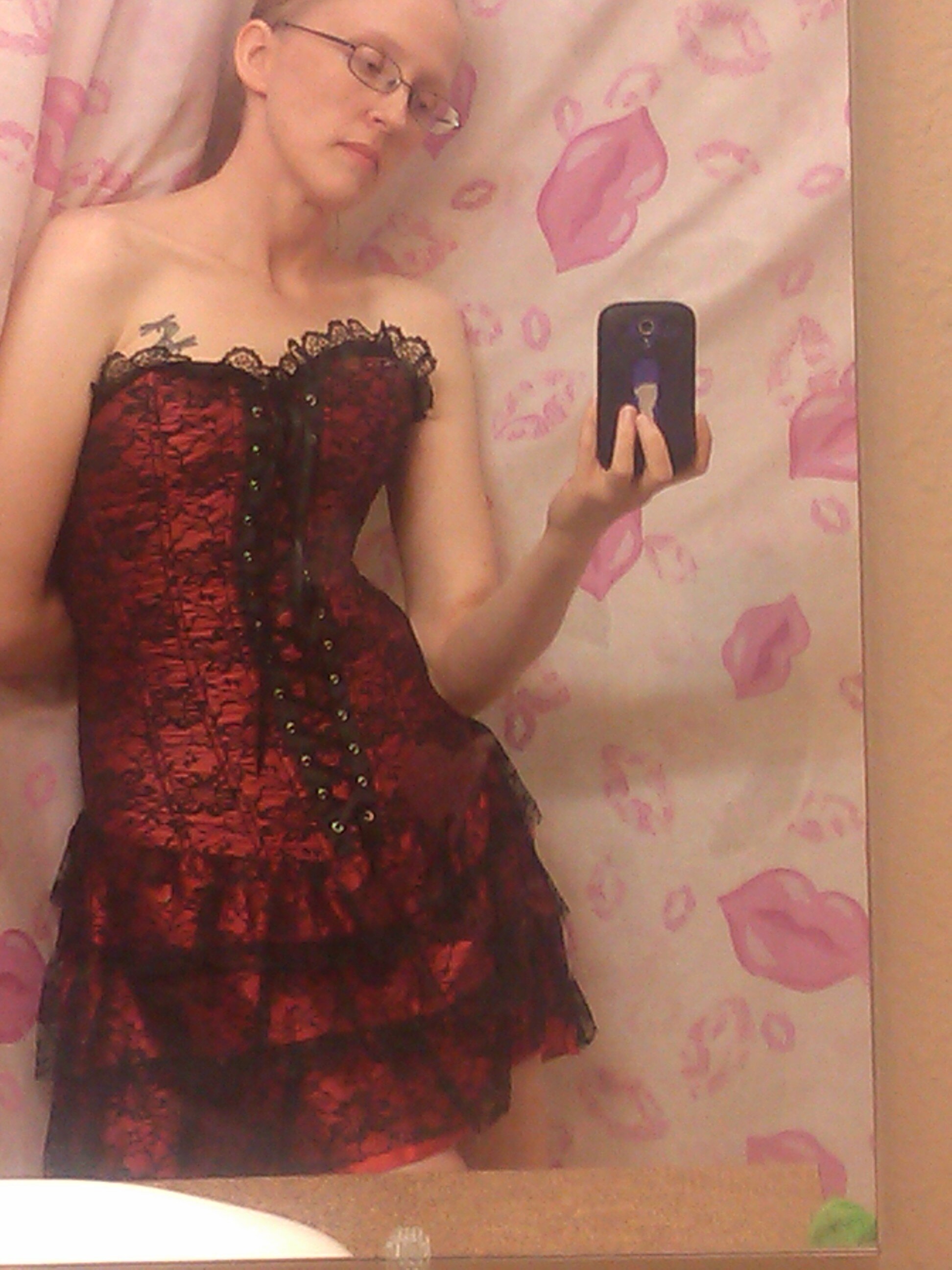 HammondRandi's profile picture. A pretty face will fade with time.
A nice body will change from stress.
But a good woman will *always* be a good woman.