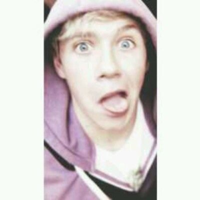 free follow from @pornwithzarry