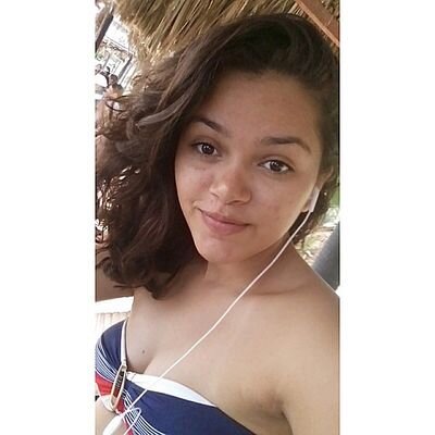 crlhh_vanessa's profile picture. 