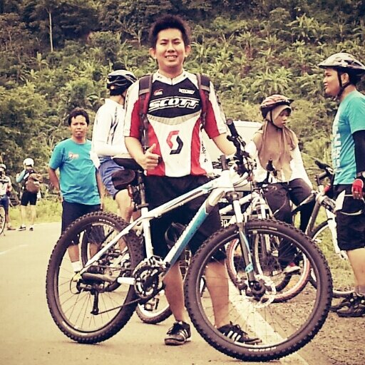 irsyamAputra's profile picture. Interisti