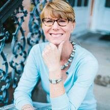 Writer, speaker, media relations. Editor/Initiative Director for Women on Bikes California + @PedalLove