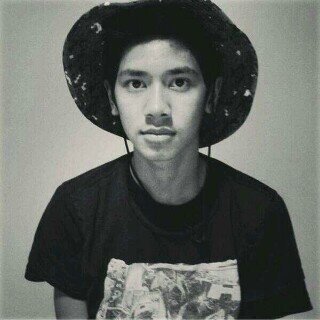 Hi! Welcome to un-Official FanClub to the talented and handsome actor Emir Mahira! EMD? Follow us to keep up on the latest news!♡ {els?cek fav}