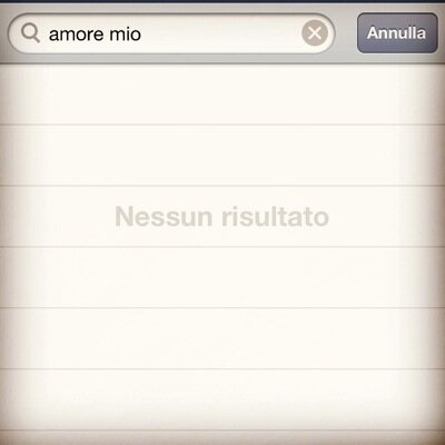sono fottutamente innamorata di uno stronzo che non mi calcola...quanto vorrei essere li con lui...abbracciati...ma forse chiedo troppo