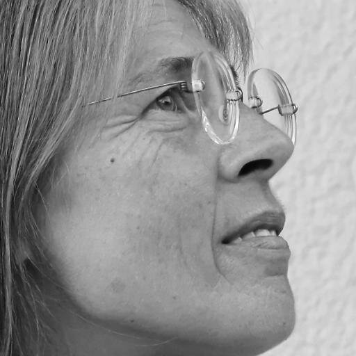 Vera Komnigさんのプロフィール画像