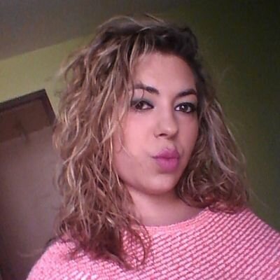 y cuando menos te lo esperas, vuelve a aparecer esa persona que te provoca de nuevos todos esos sentimientos;)