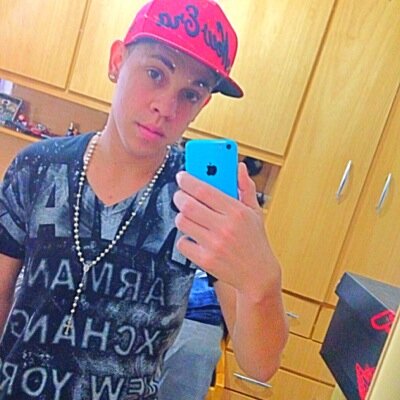Nome: Leonardo , Idade: 19 anos .. Feliz, Ousado e Filho de Deus ! Que saber mais ? PERGUNTA