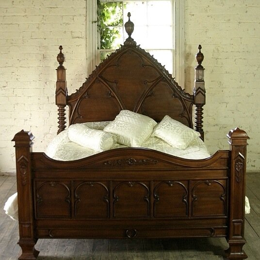 Bargain retailers of luxurious solid mahogany handmade reproduction antique style beds & bedroom furniture. Free shipping throughout continental 48 US states!