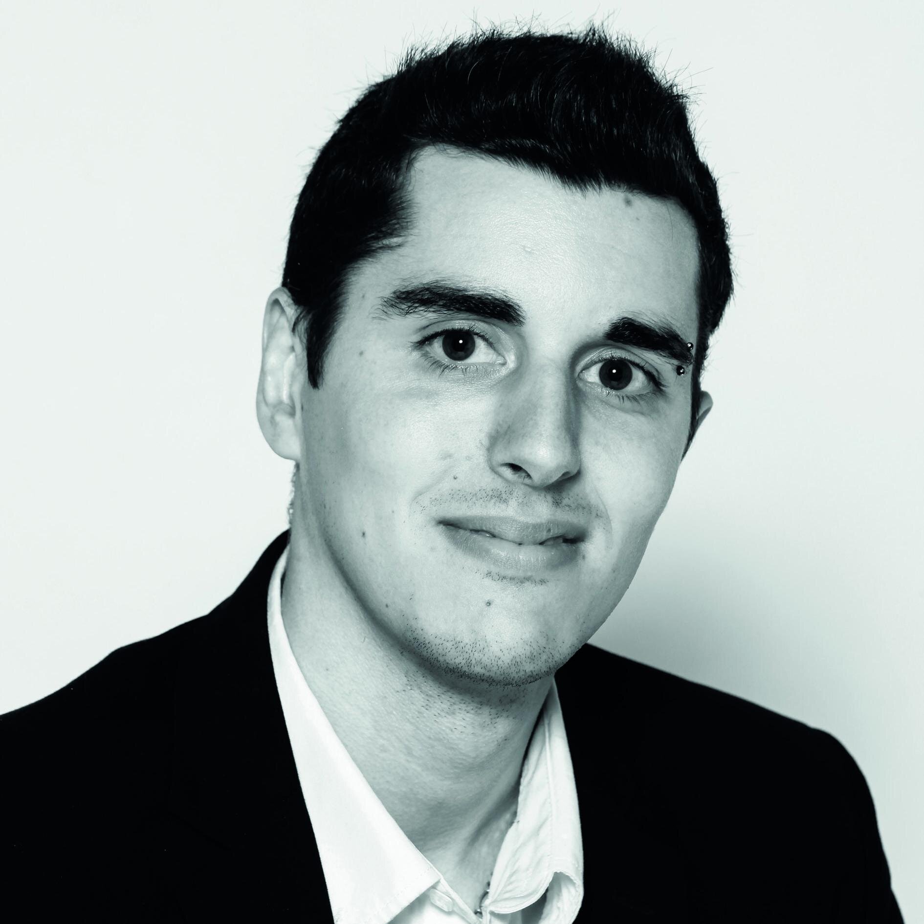Passionné de #Sport, #NTIC, #Management, #Volley, #Informatique, $MYTH