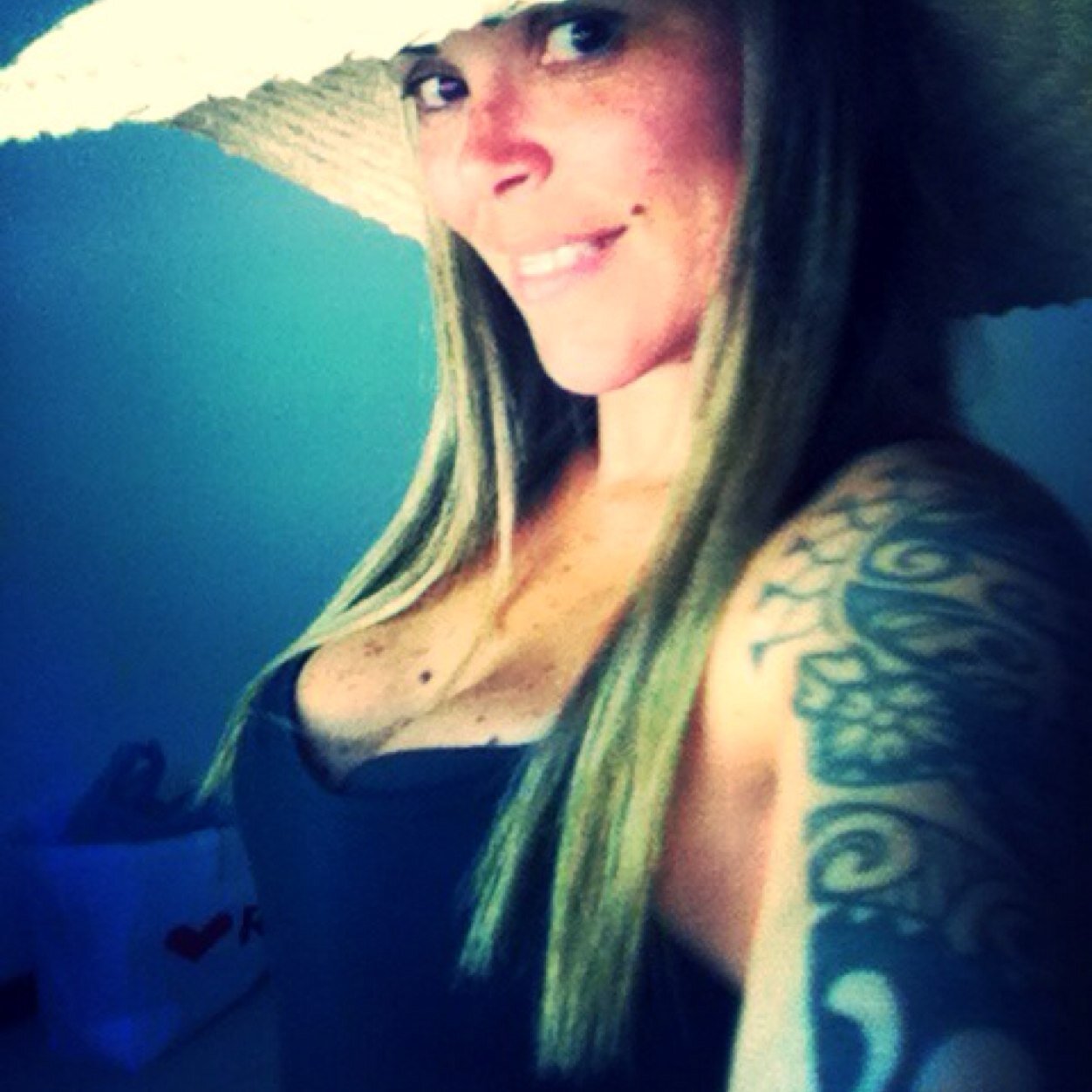 FabiFernandes15's profile picture. 